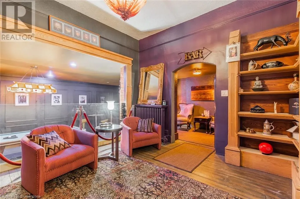 538 MAIN Street E