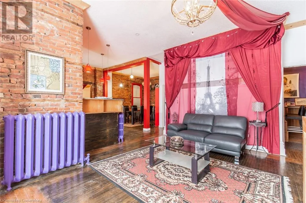 538 MAIN Street E