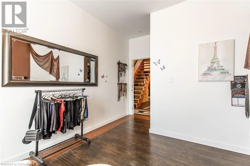 538 MAIN Street E