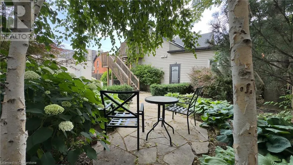 538 MAIN Street E