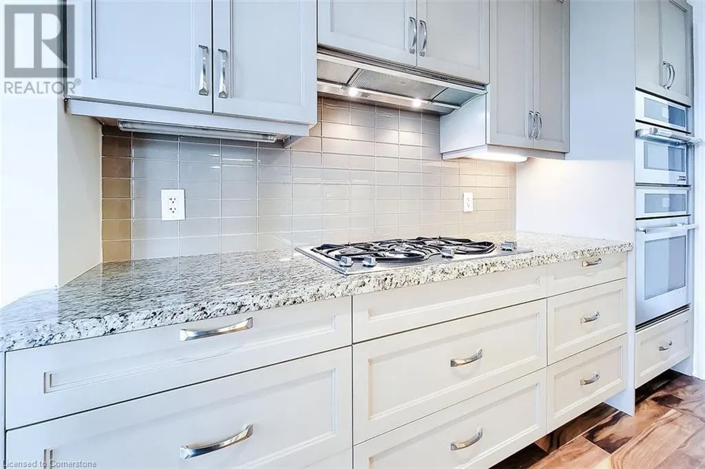 11 BRONTE Road Unit# 323, #323