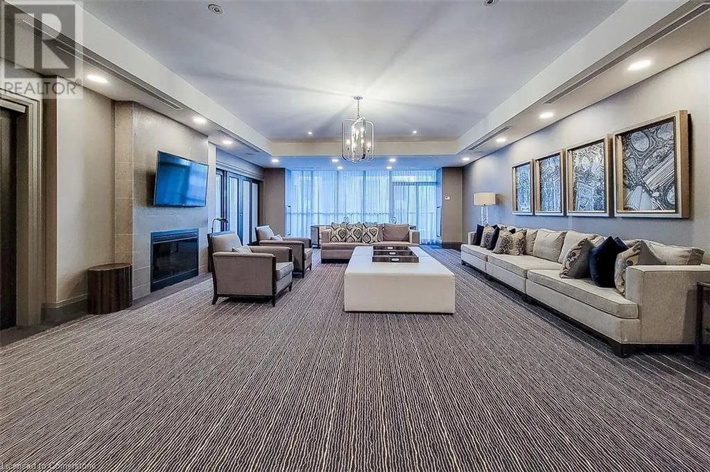 11 BRONTE Road Unit# 323, #323