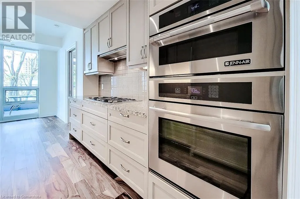11 BRONTE Road Unit# 323, #323