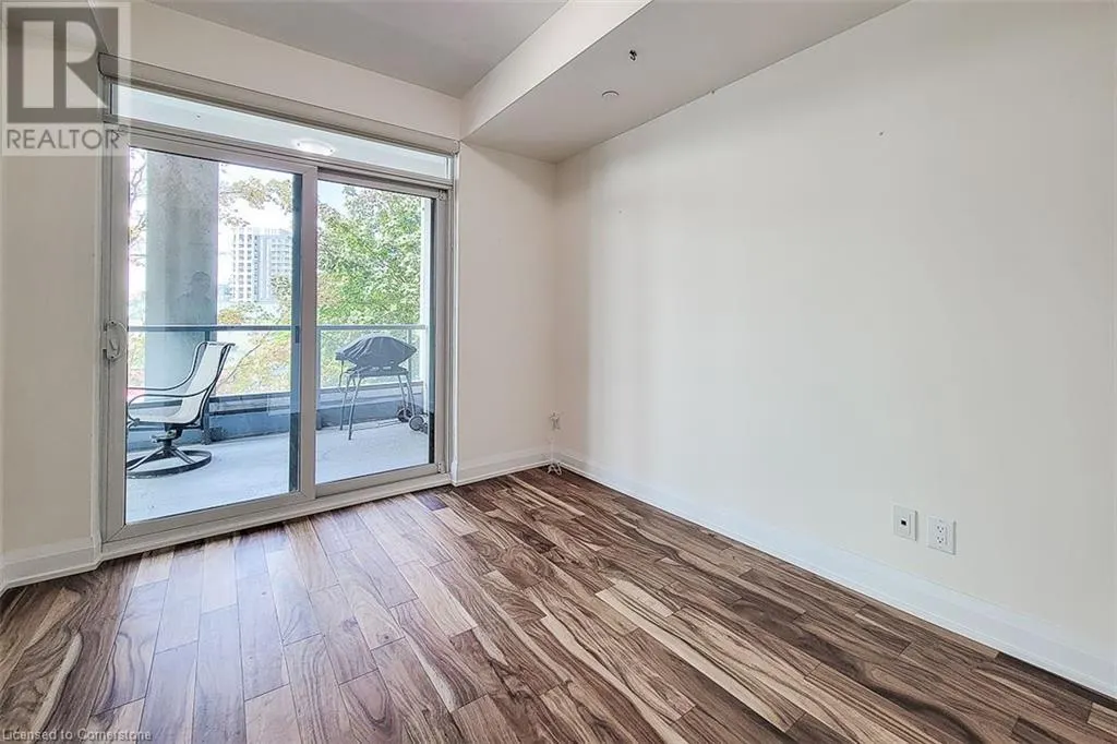 11 BRONTE Road Unit# 323, #323