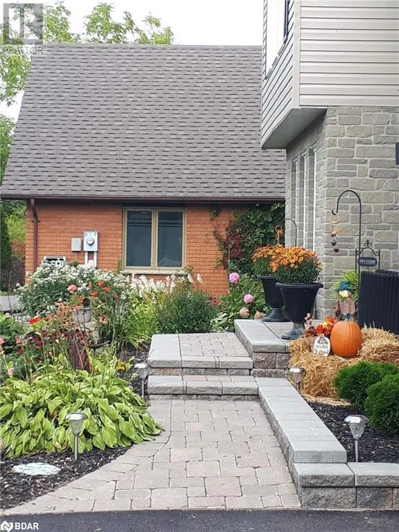 35 HOWARD Drive