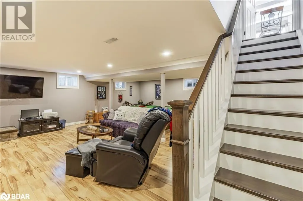 35 HOWARD Drive