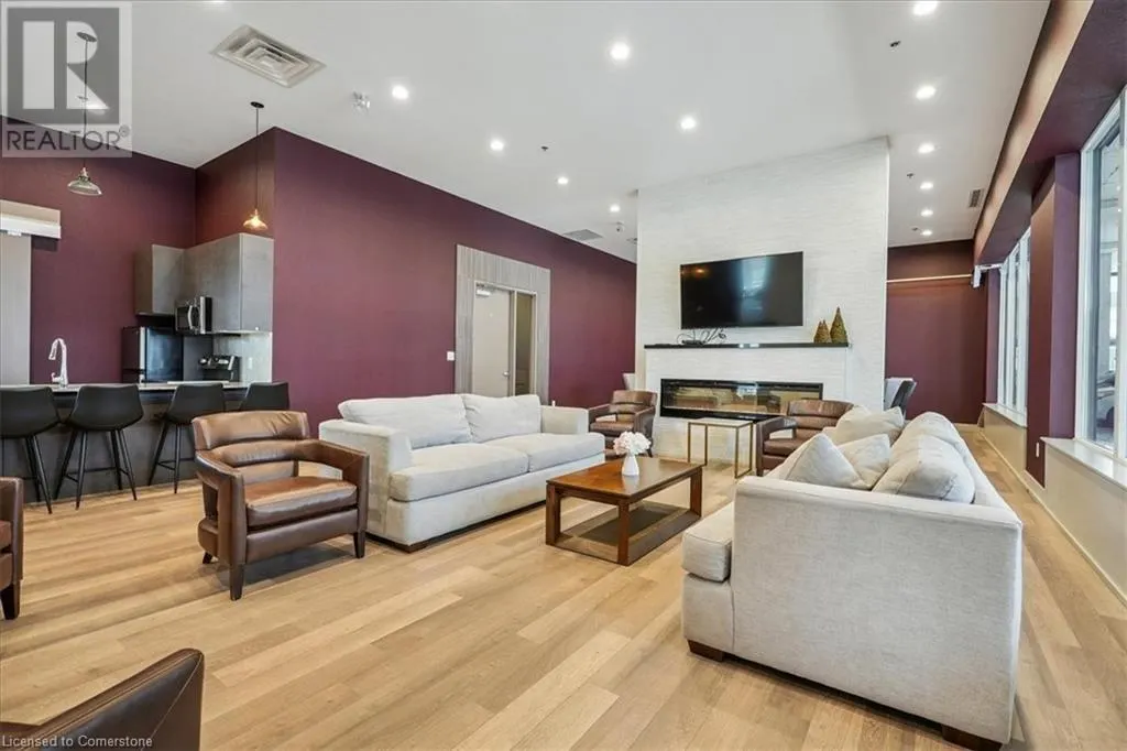 550 NORTH SERVICE Road Unit# 806, #806