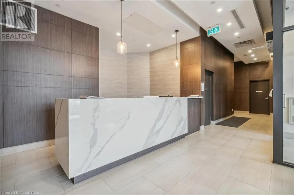 550 NORTH SERVICE Road Unit# 806, #806