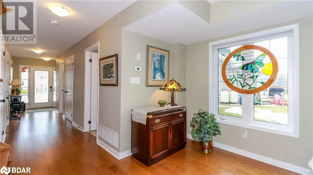 28 MASTERS Crescent