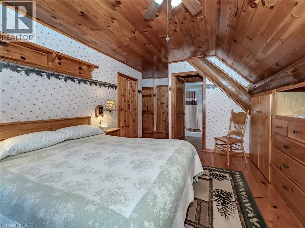 1696 HIGHWAY 118 E