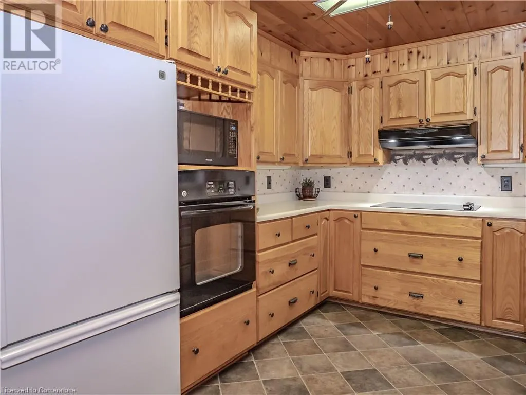 1696 HIGHWAY 118 E