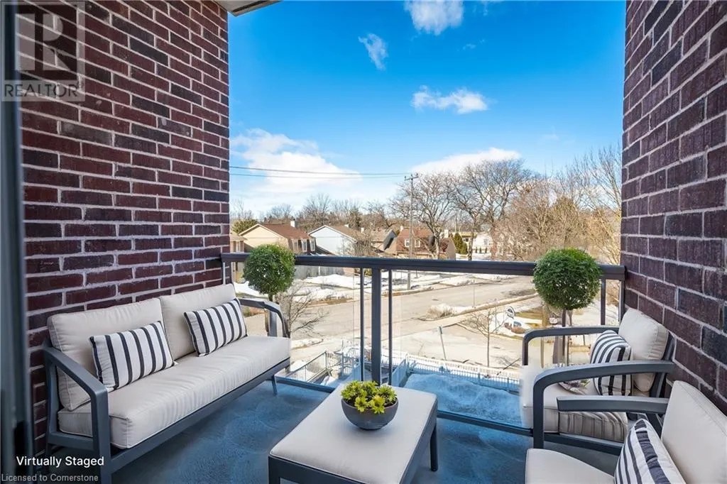 95 WILSON Street W Unit# 204, #204