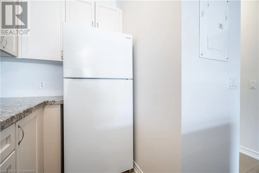 95 WILSON Street W Unit# 204, #204