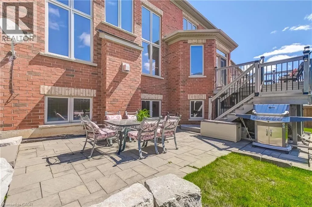 18 FLANDERS Road