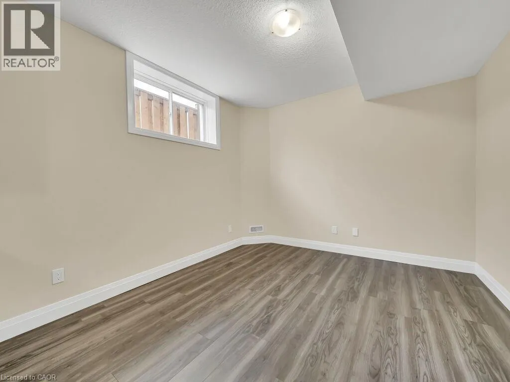 256 W KING Street