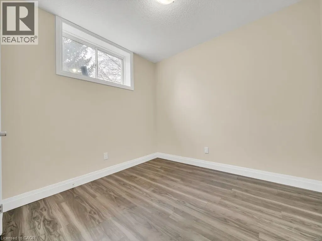 256 W KING Street