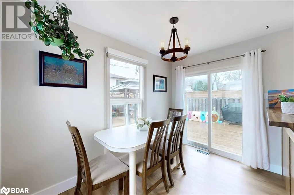 40 SHAKESPEARE Crescent