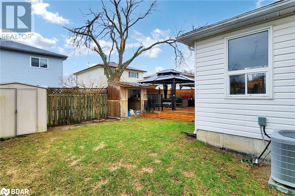 40 SHAKESPEARE Crescent