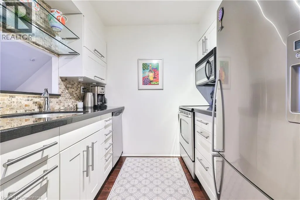 185 ROBINSON Street Unit# 404, #404