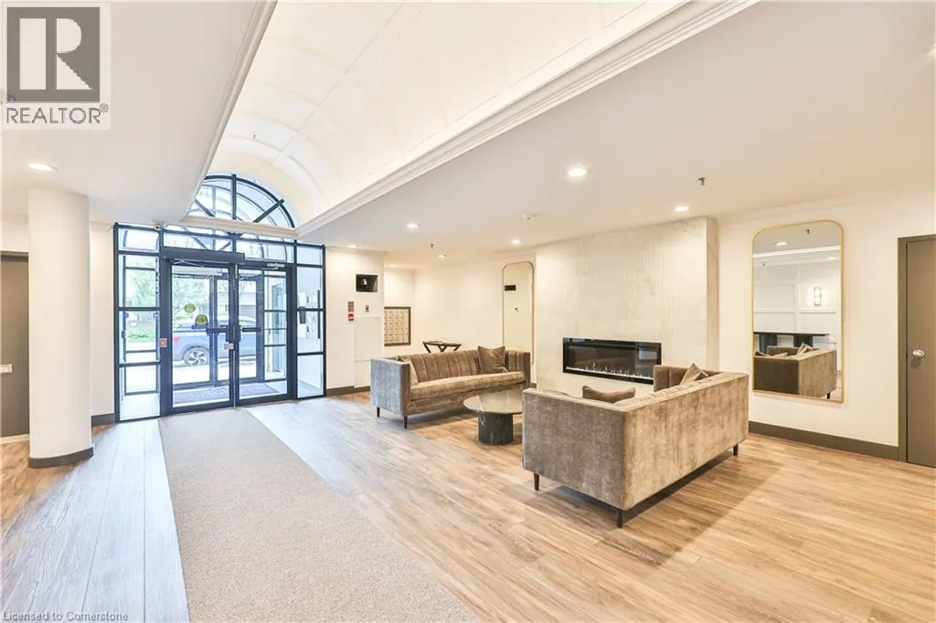 185 ROBINSON Street Unit# 404, #404