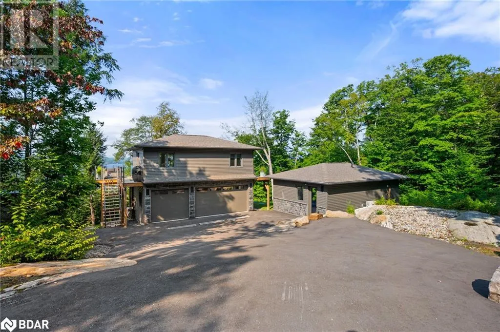 124 CLAREN CRESCENT Crescent