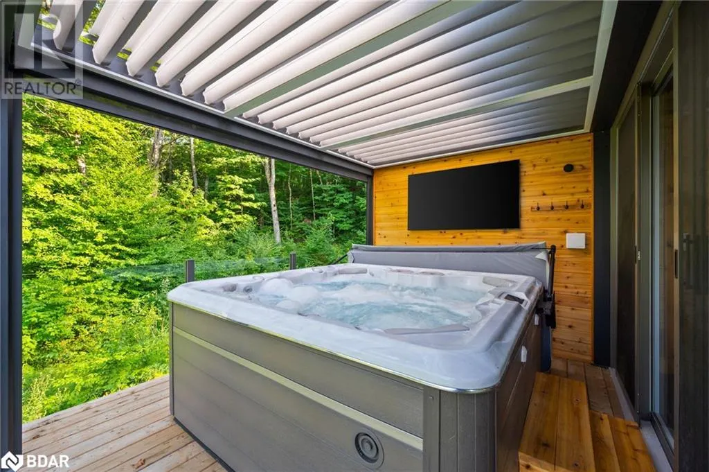 124 CLAREN CRESCENT Crescent