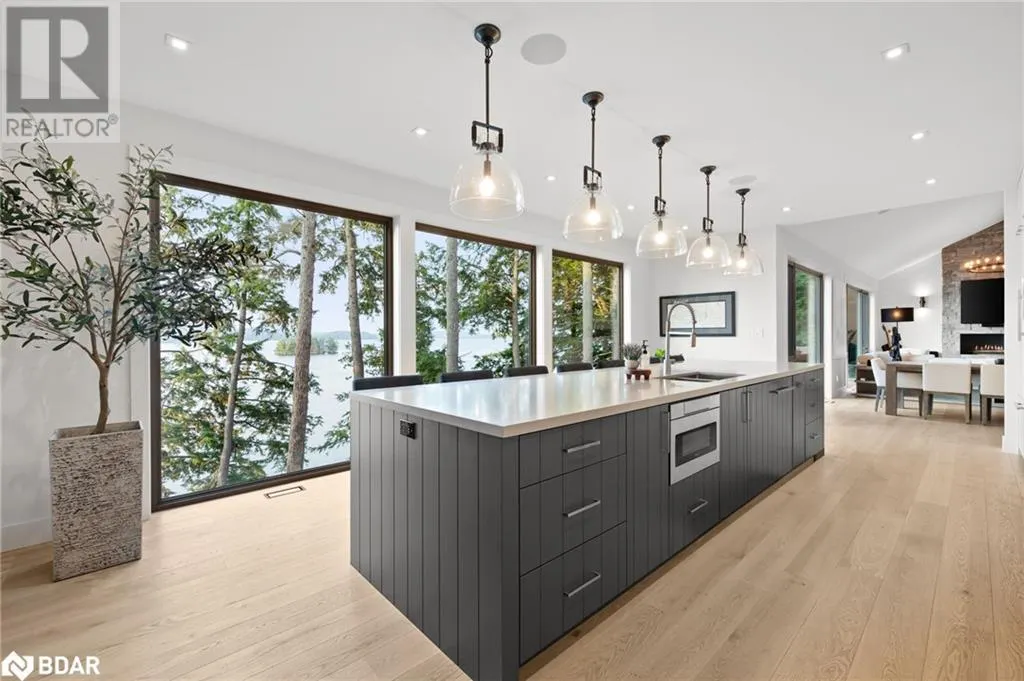 124 CLAREN CRESCENT Crescent