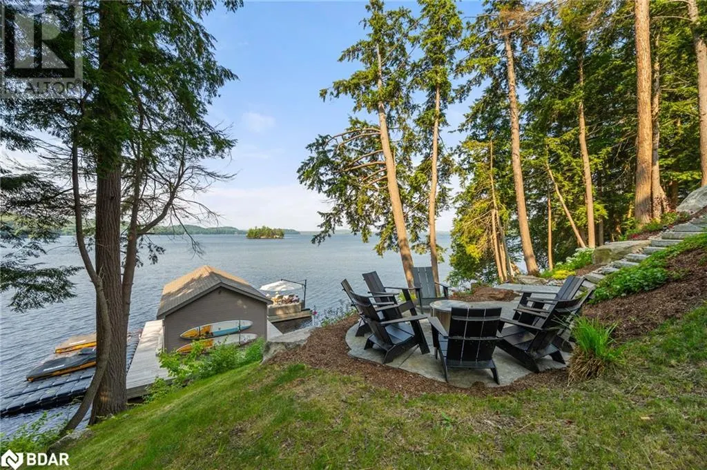 124 CLAREN CRESCENT Crescent