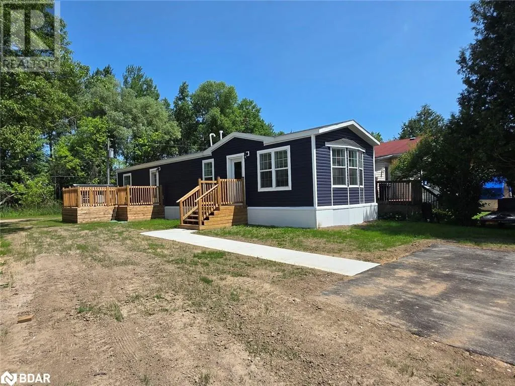 40 SHAMROCK Crescent
