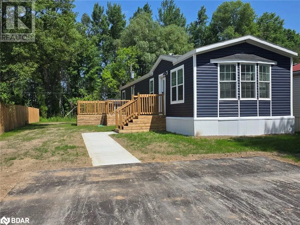 40 SHAMROCK Crescent
