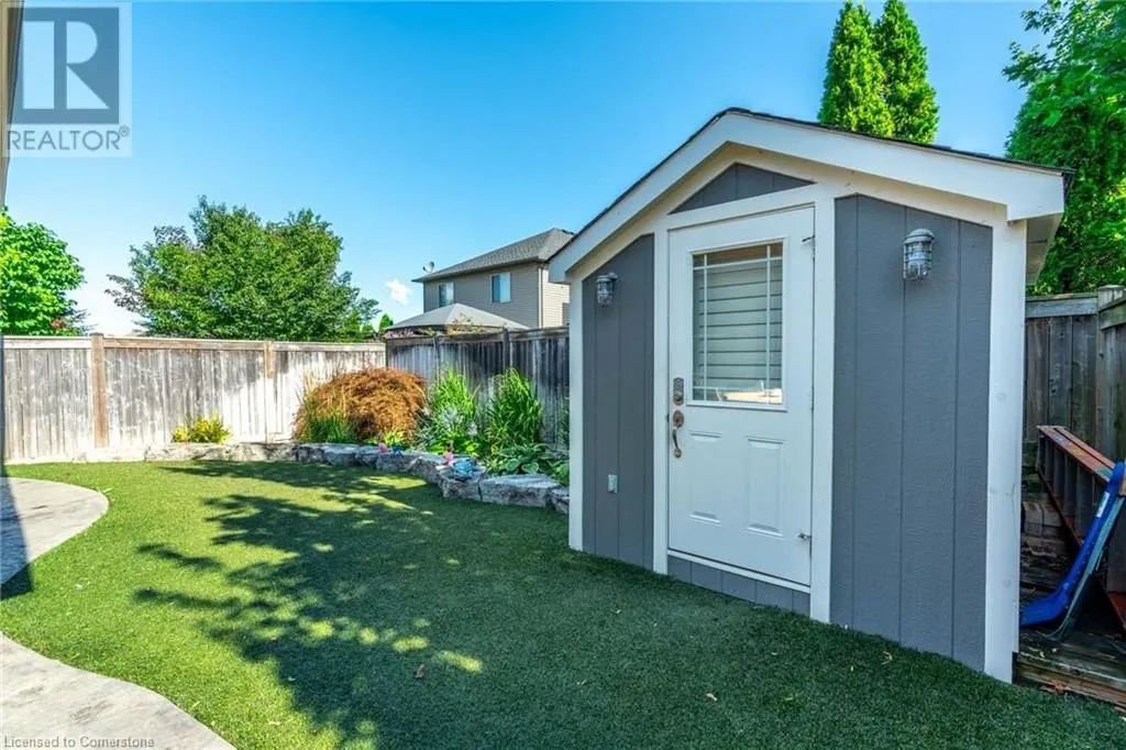 16 SYCAMORE Crescent
