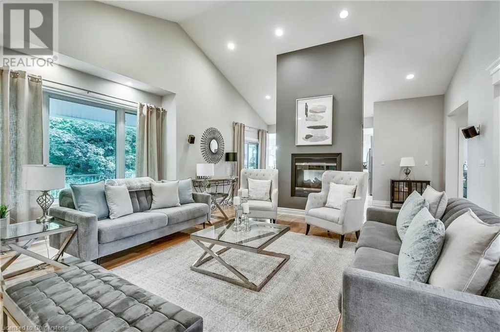 6431 ROCKCLIFFE Estate