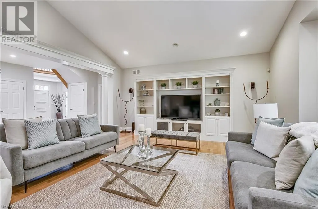 6431 ROCKCLIFFE Estate