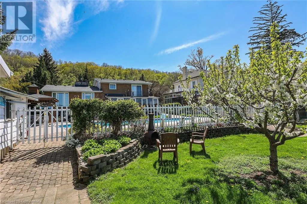 280A MAIN Street W