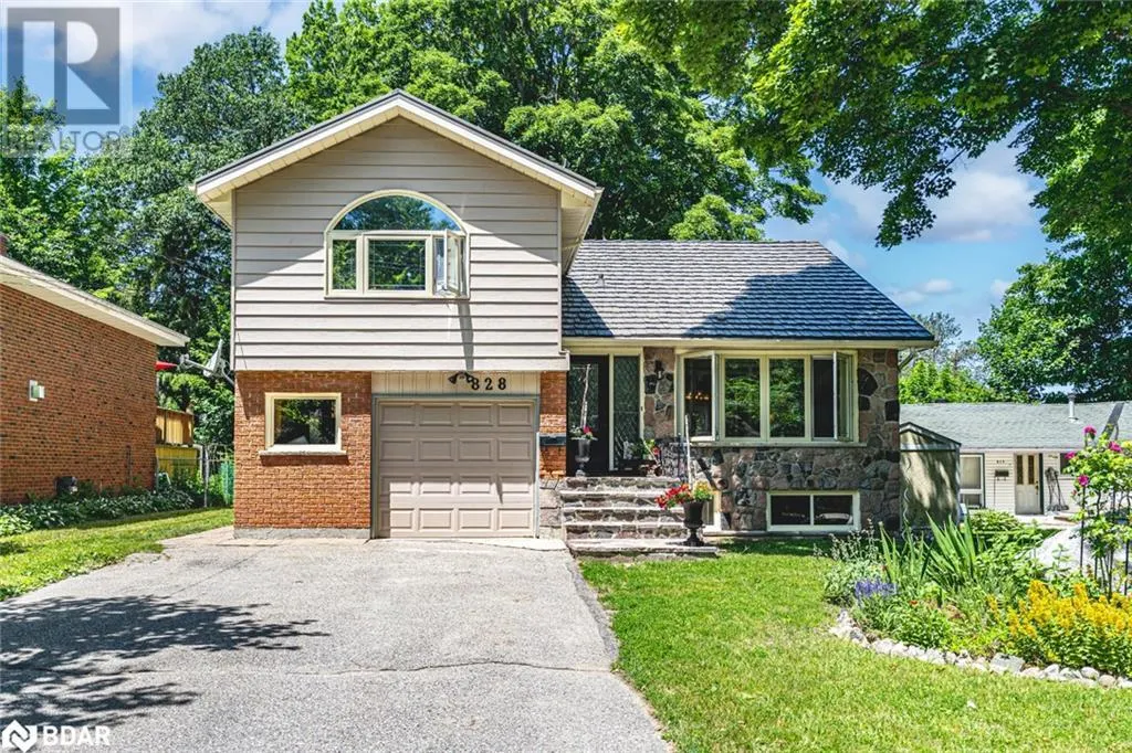 828 DOMINION Avenue