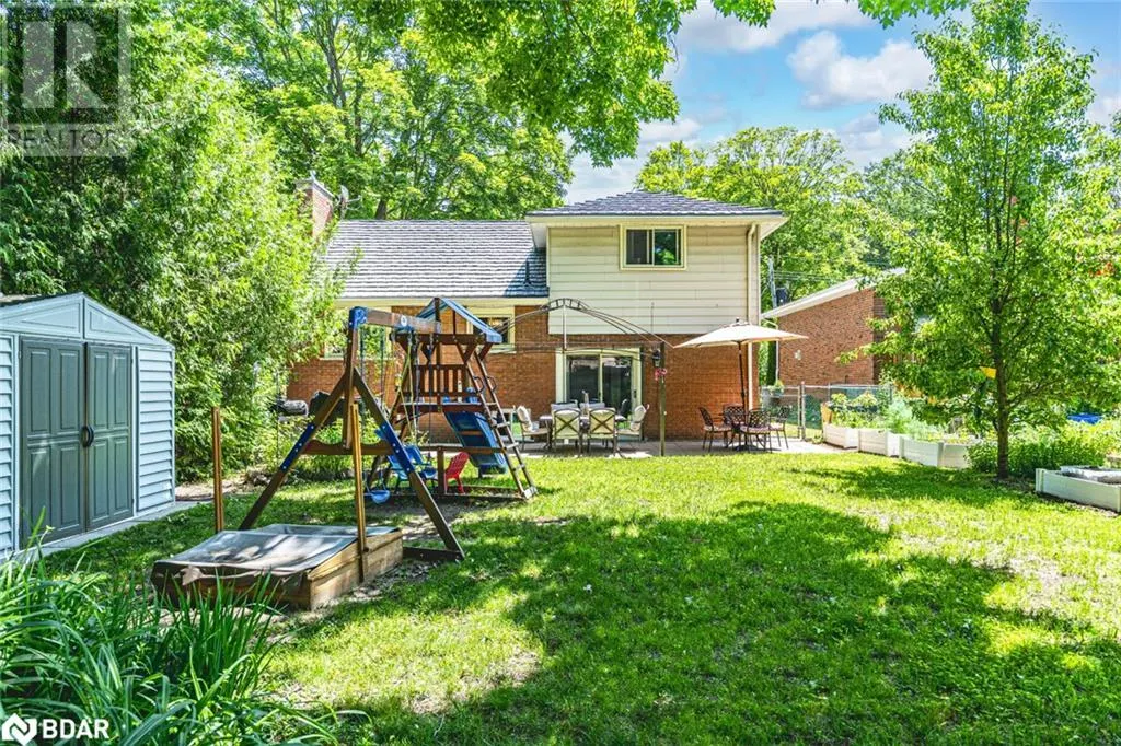 828 DOMINION Avenue