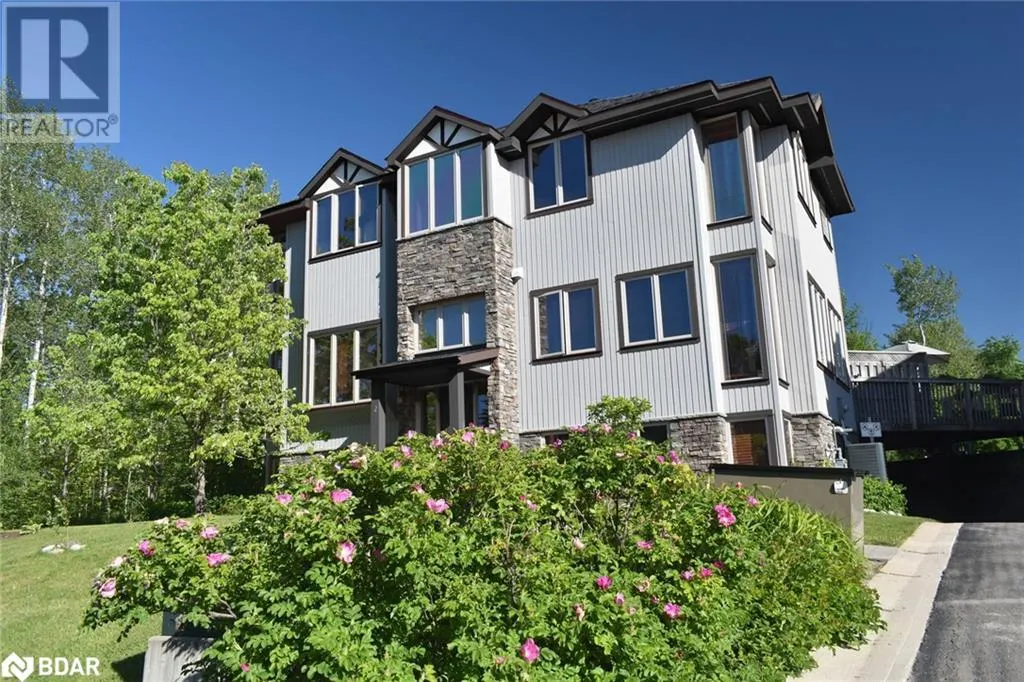 228 BLUE SKI GEORGE Crescent Unit# 2, #2