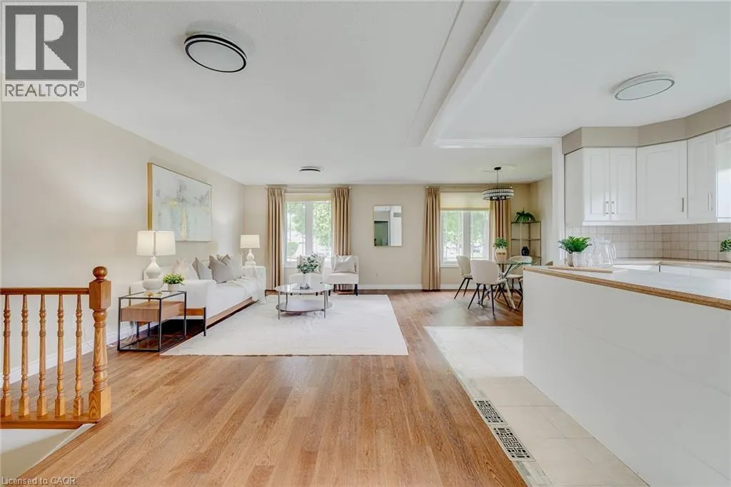 15 LAGUNA Crescent