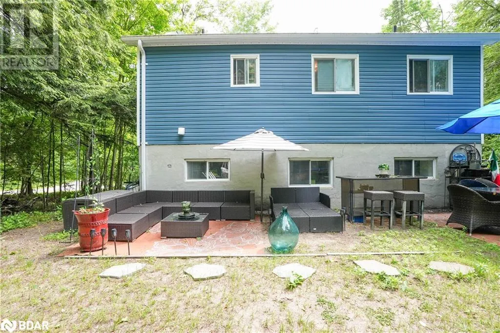 43 MANITOU Crescent