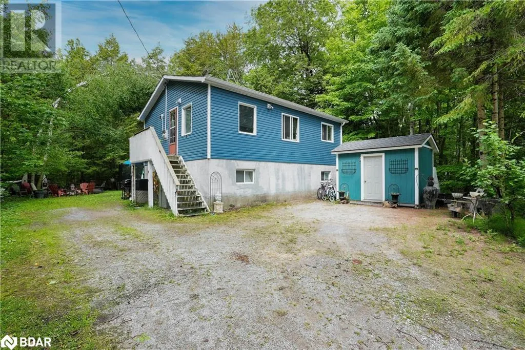 43 MANITOU Crescent
