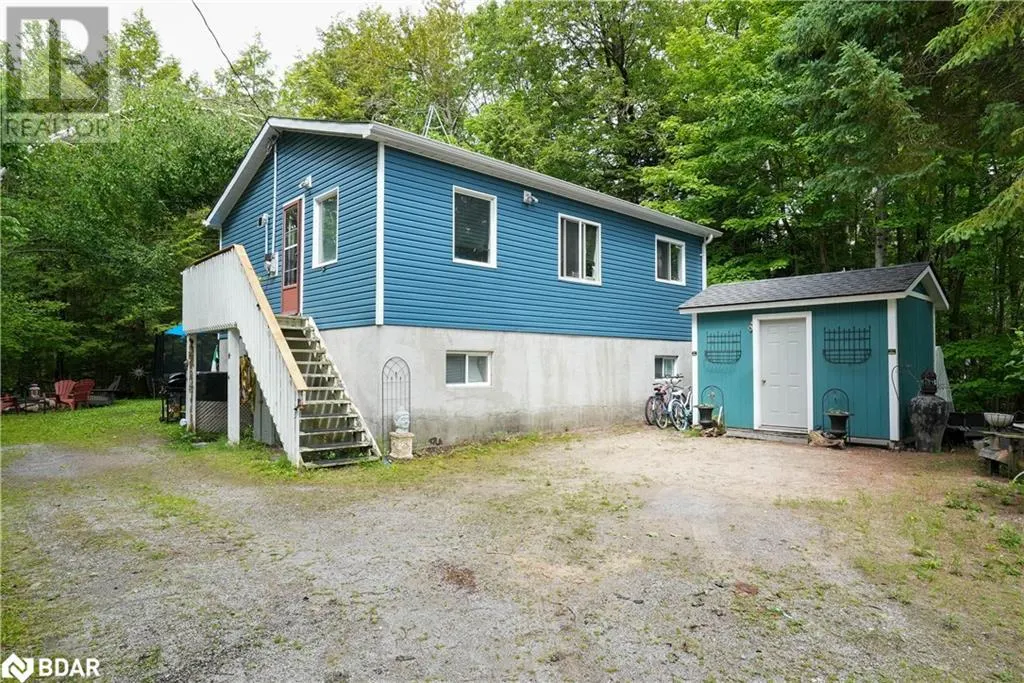 43 MANITOU Crescent