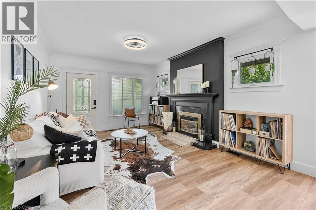36 ST. DAVID Street W