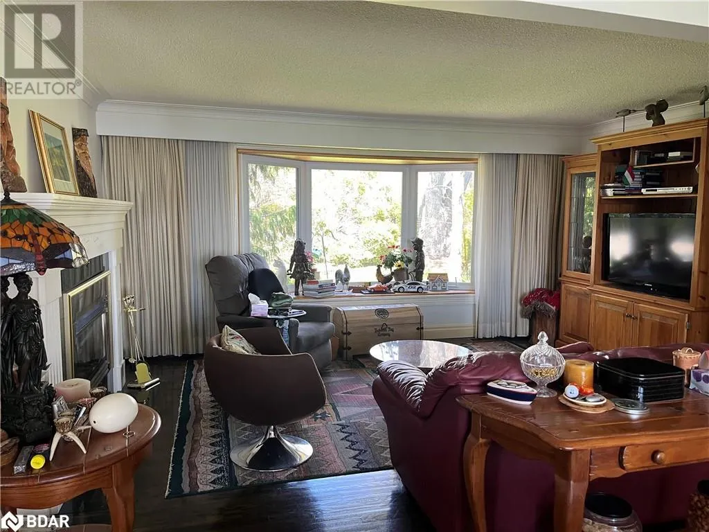 155 PARKSIDE Drive