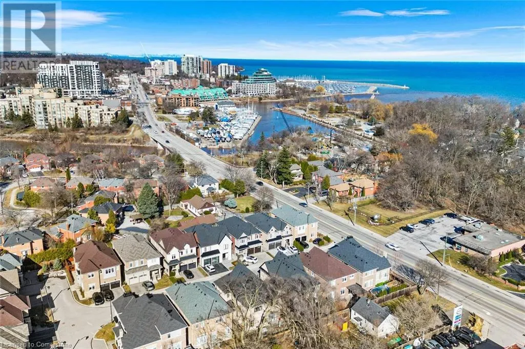 114 WATERVIEW Common