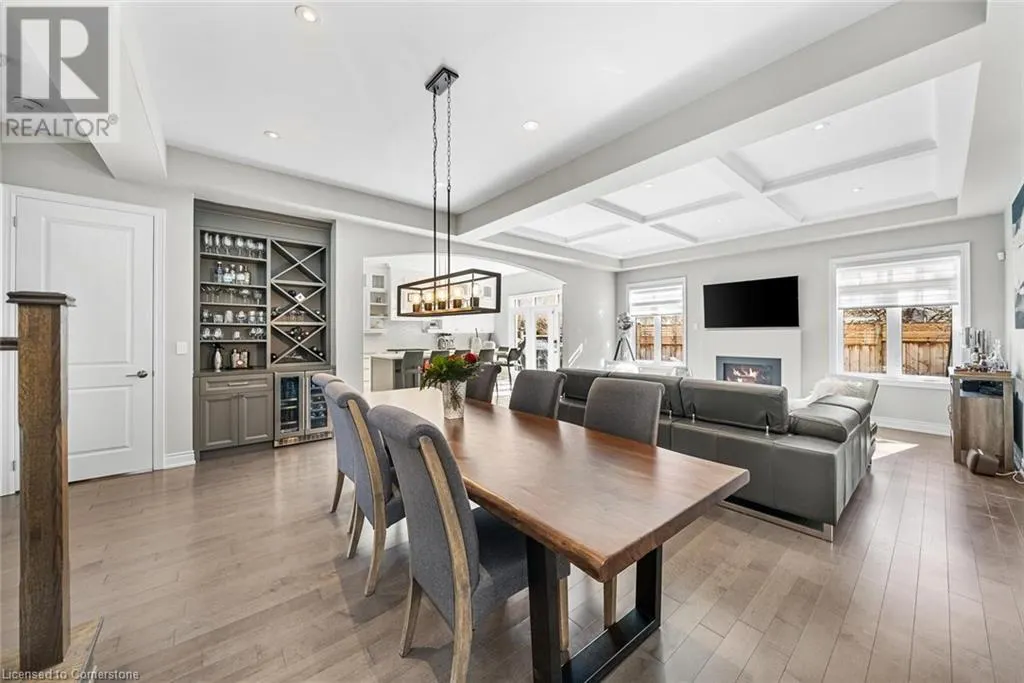 114 WATERVIEW Common