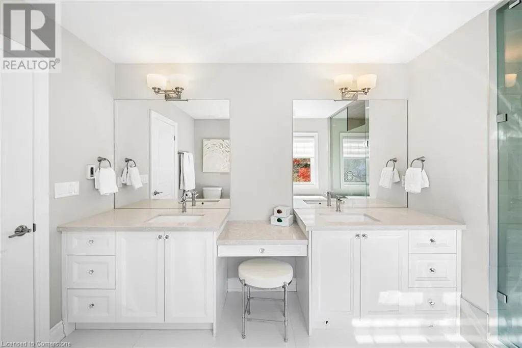 114 WATERVIEW Common