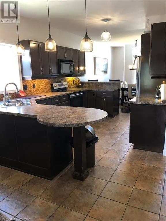 91 CANDLEWOOD Drive