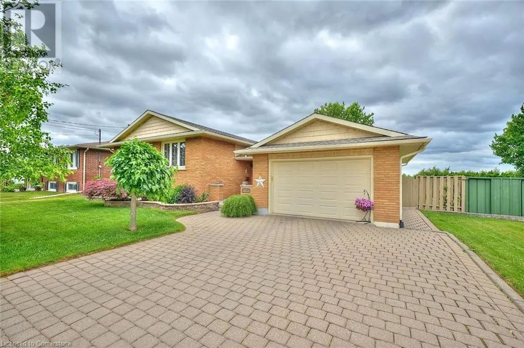 17 OAKES Road N