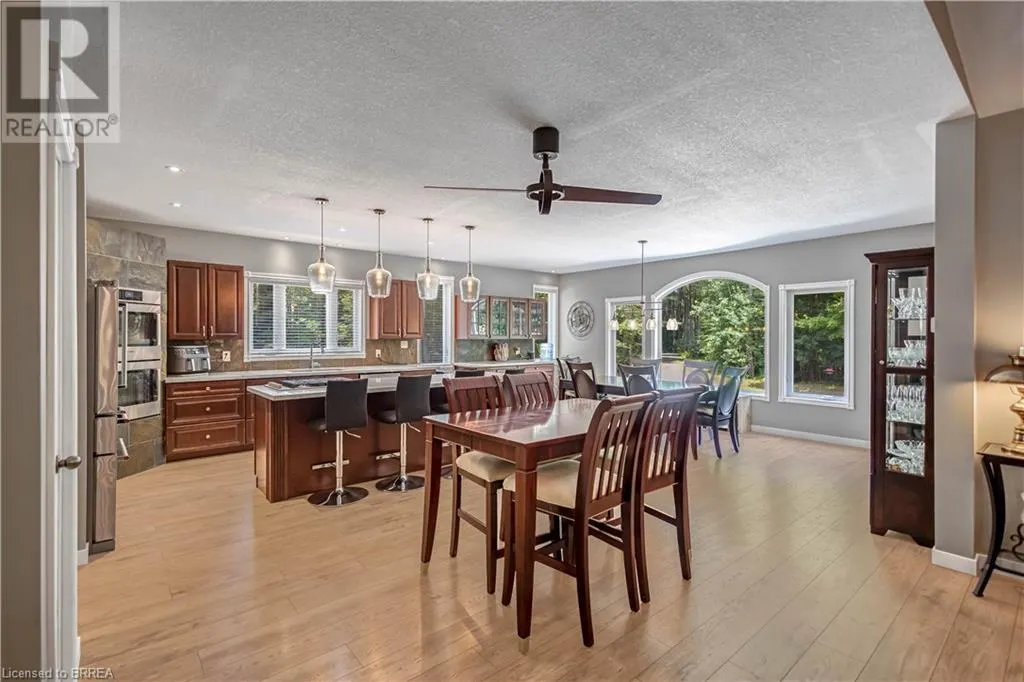 156 ST JOHNS Road W