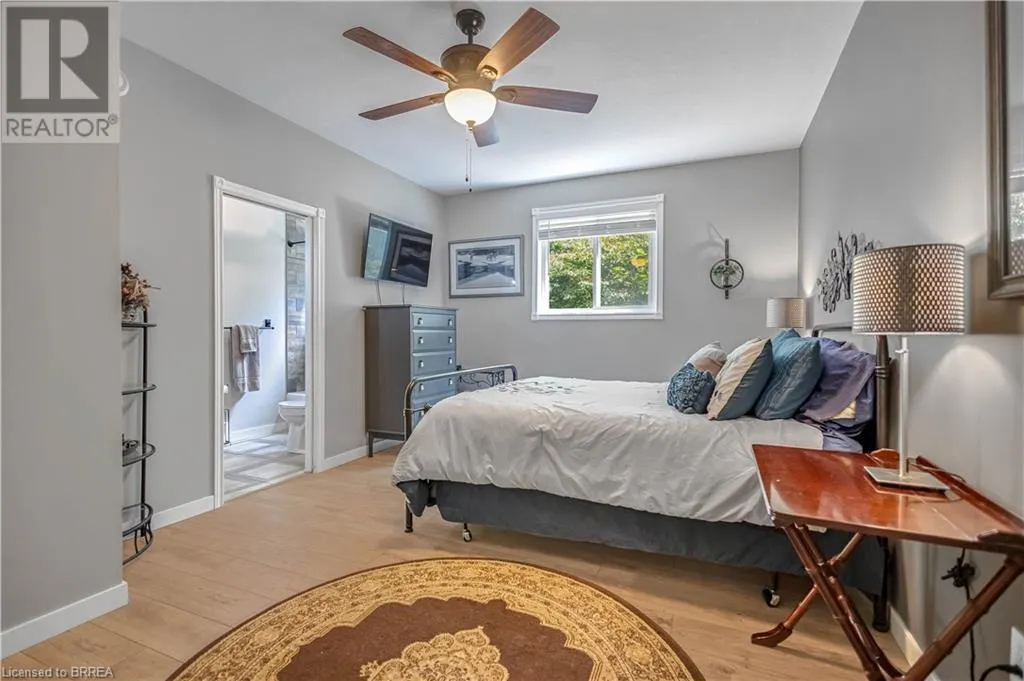 156 ST JOHNS Road W